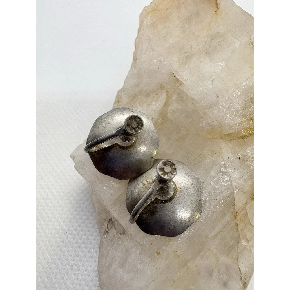 Vintage Sterling Silver Floral‎ Screw Back Earrings Hand Engraved 925 3.7g Domed